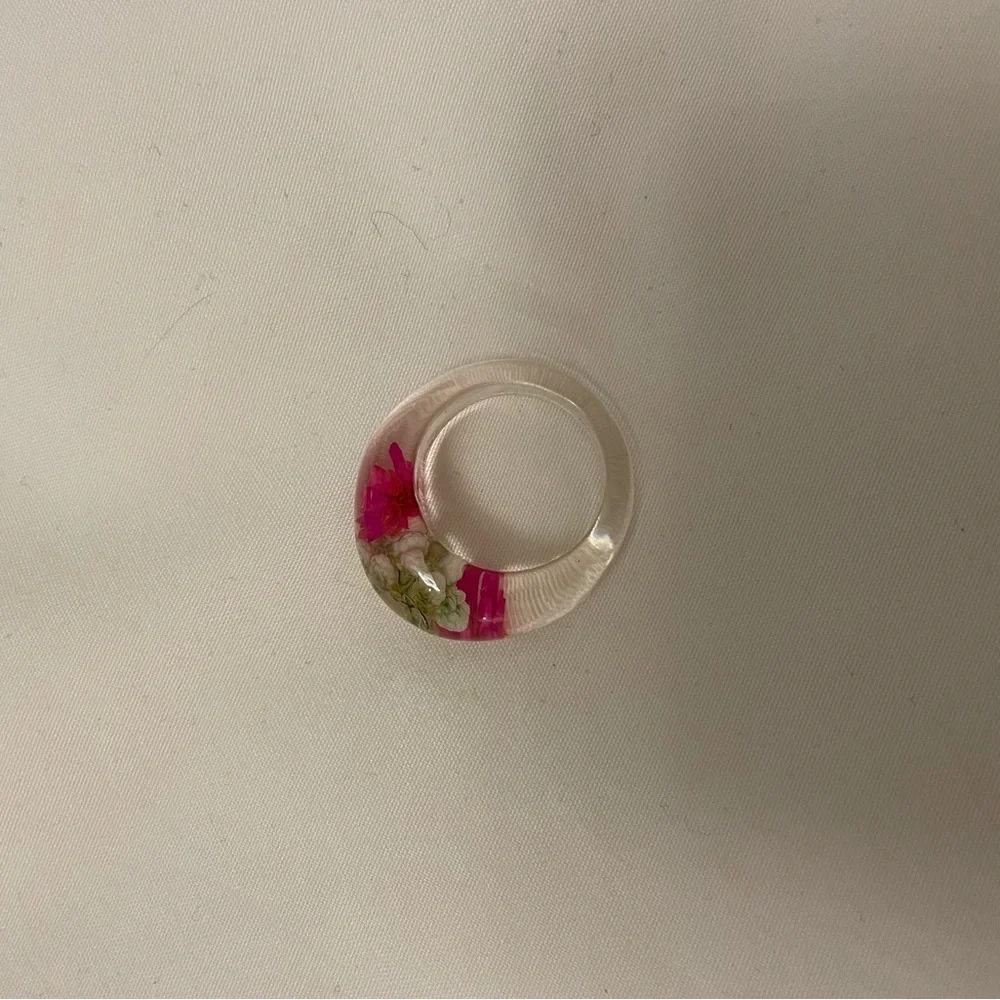 Floral ring - Picture 3 of 3